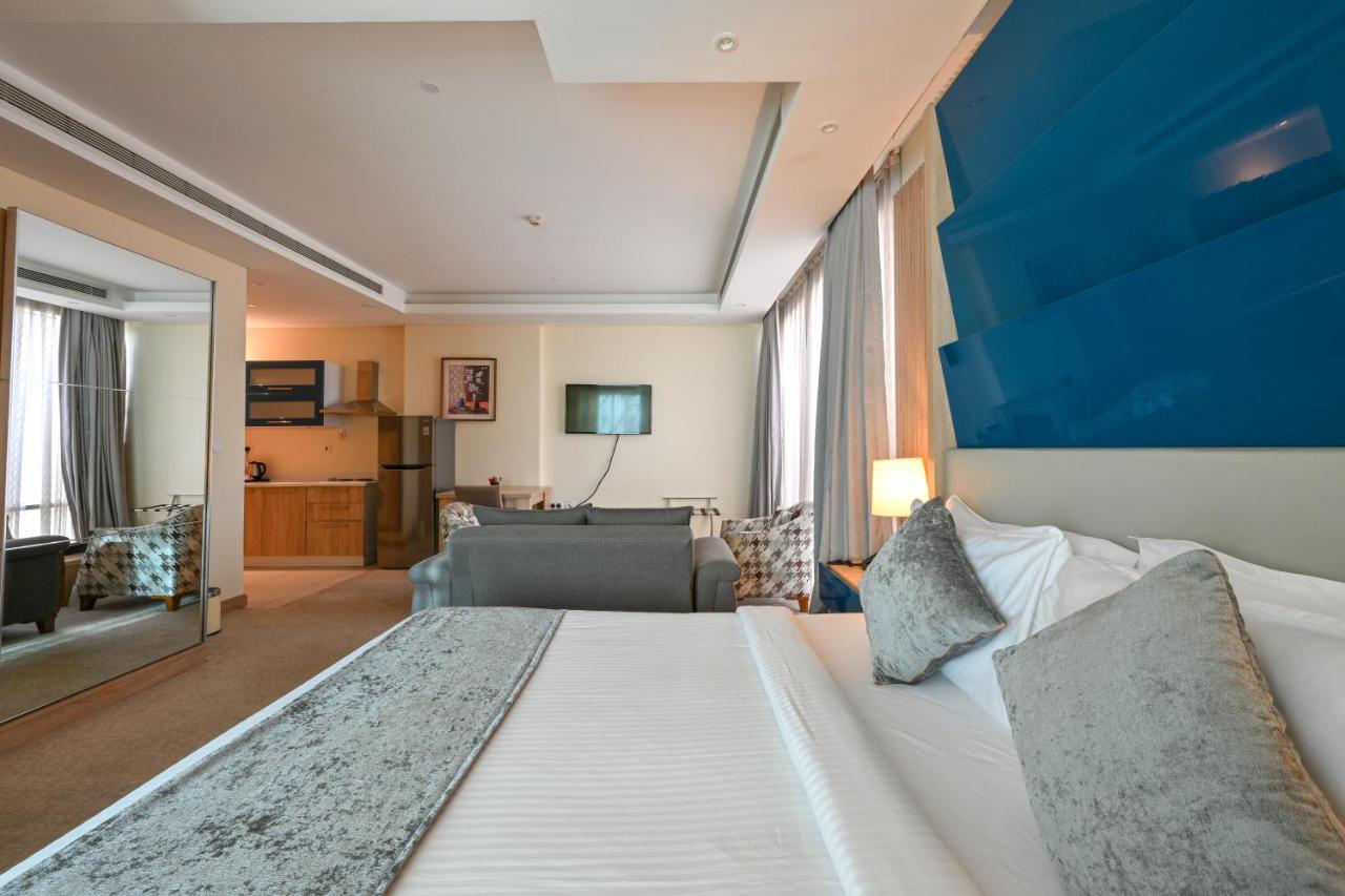Al Mansour Suites Hotel Doha Exterior photo