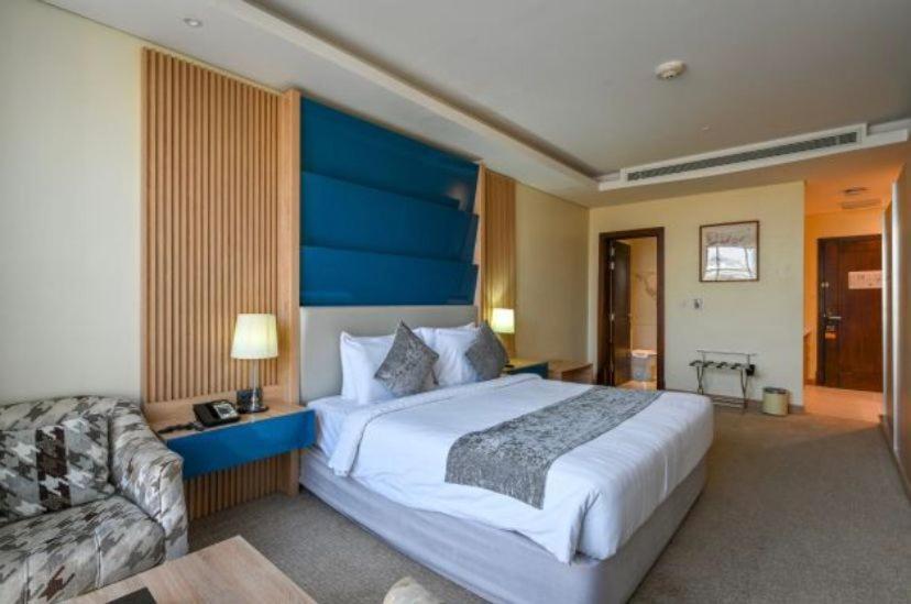 Al Mansour Suites Hotel Doha Exterior photo